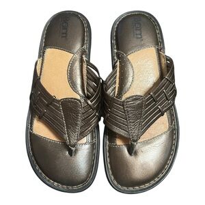 Born Metaluc Leather Flats with Quilted Straps 6